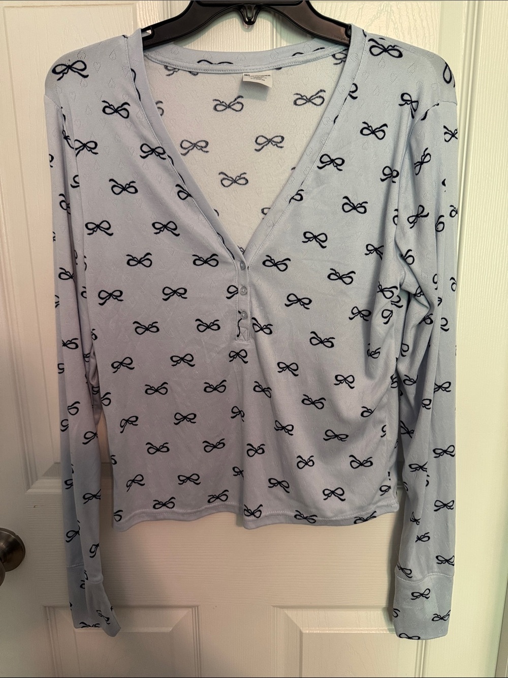 NWOT No Boundaries Light Blue Long Sleeve Henley Pajama Top with Navy Bow Print